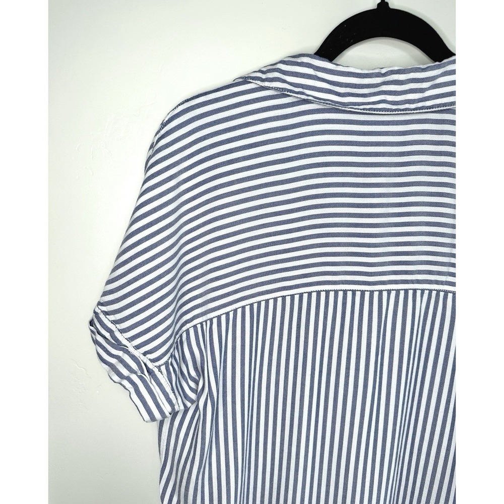 Beach Lunch Lounge Striped Short Sleeve Blouse Size M Blue Rayon Nautical Summer - Picture 8 of 15